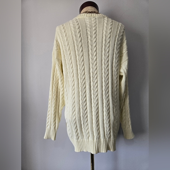 THE BAY Cream Cable Knit Cardigan Sweater. Size Relaxed Fit Small - Picture 8 of 11